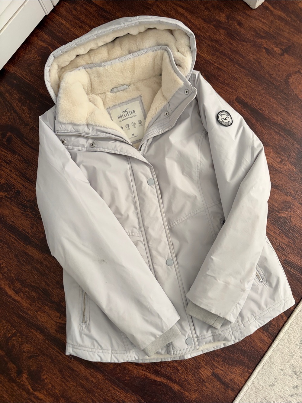 Hollister Light Gray Ski Snow Jacket with Cream Sherpa Lining
